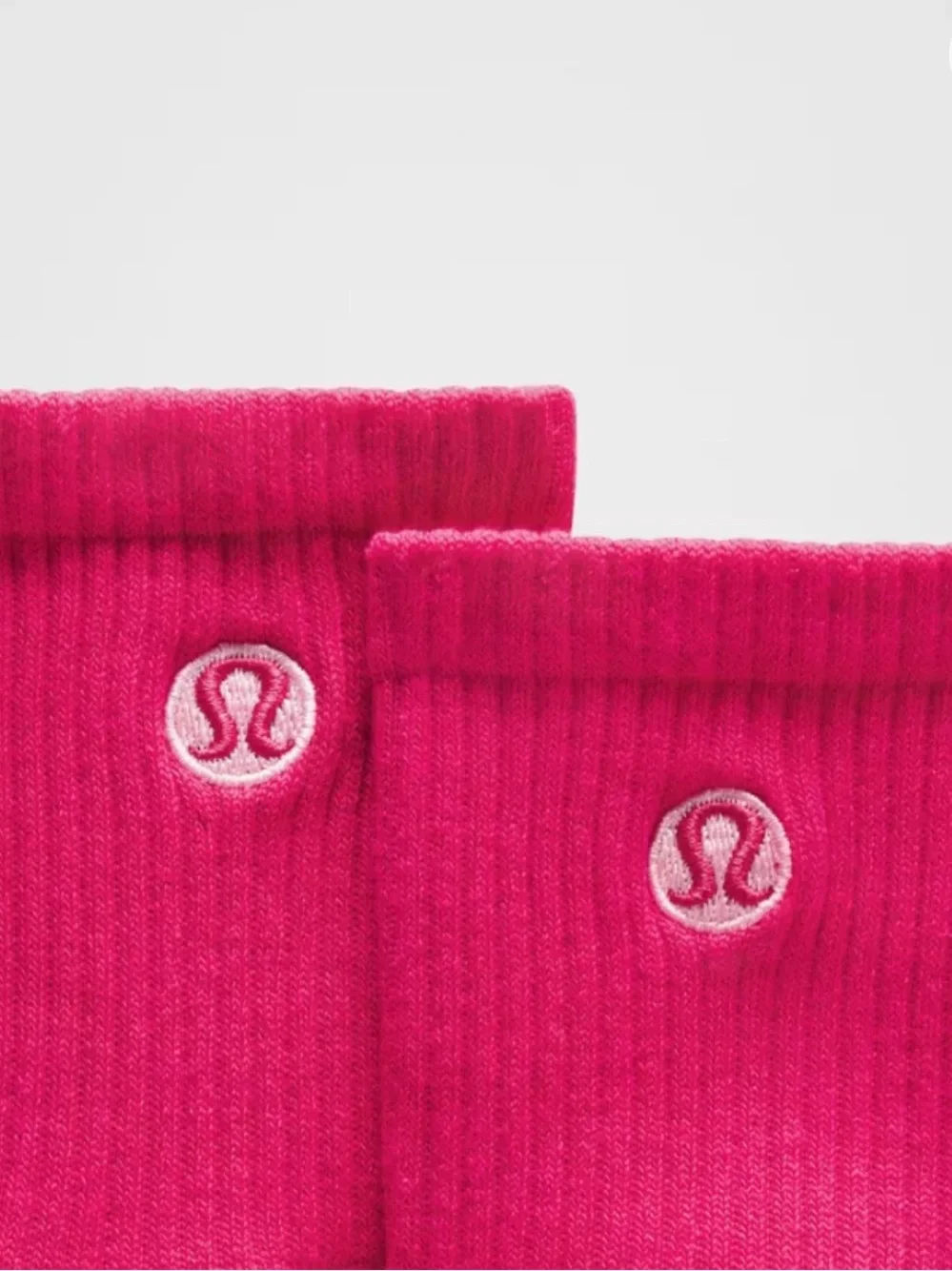 NWT Lululemon Athletica Daily Essential Crew Socks Calypso Pink Size S Unisex